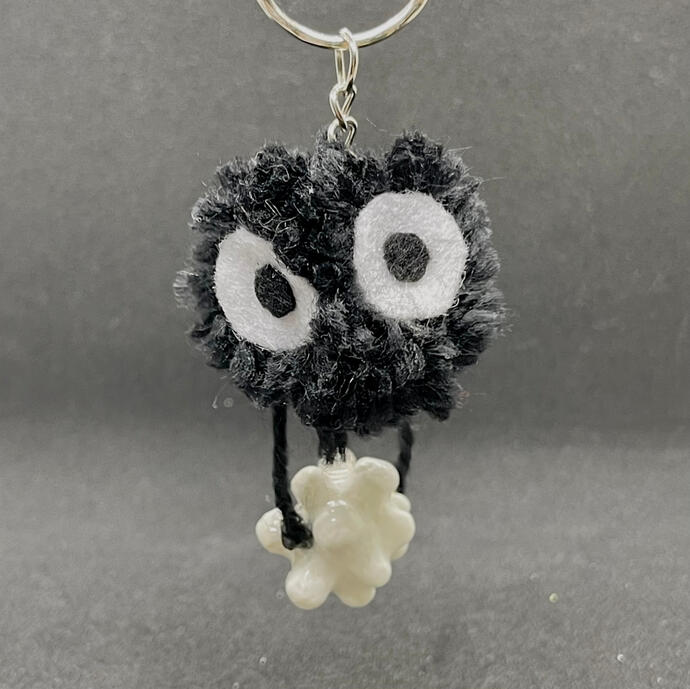 Spirited Away The Movie - Susuwatari Keychain [Wool/Clay]